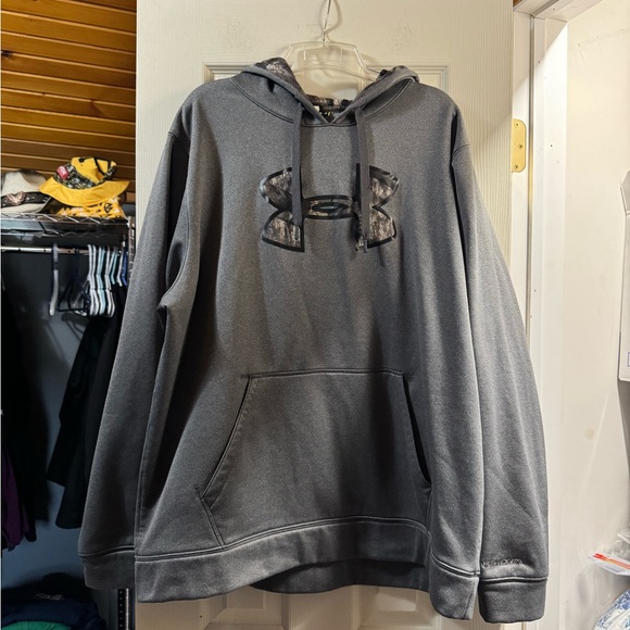 Under Armour Men's Dark Gray Camo Hoodie - Picture 1 of 8